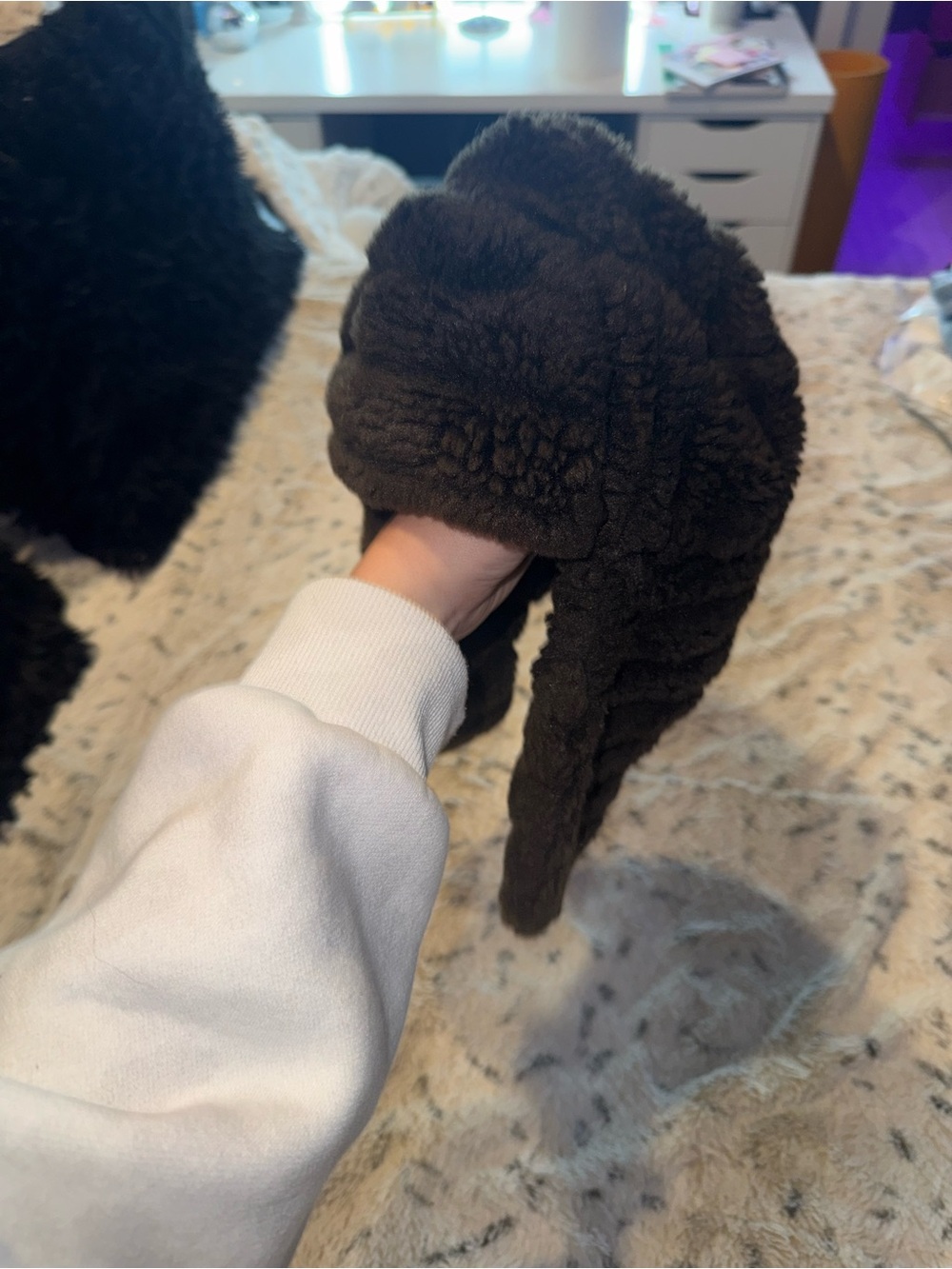 Y2k vintage early 2000s Plush Brown Sherpa Earflap Hat